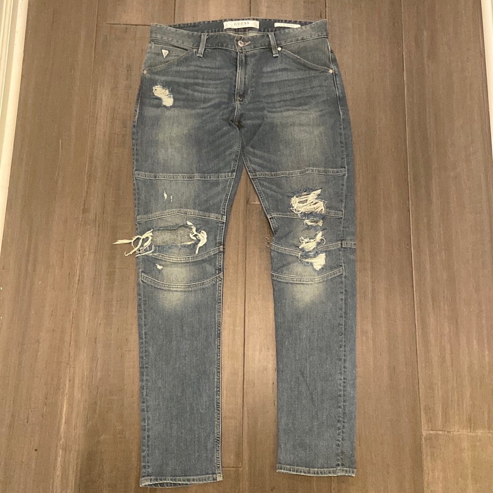 Slim tapered Moto jean.
